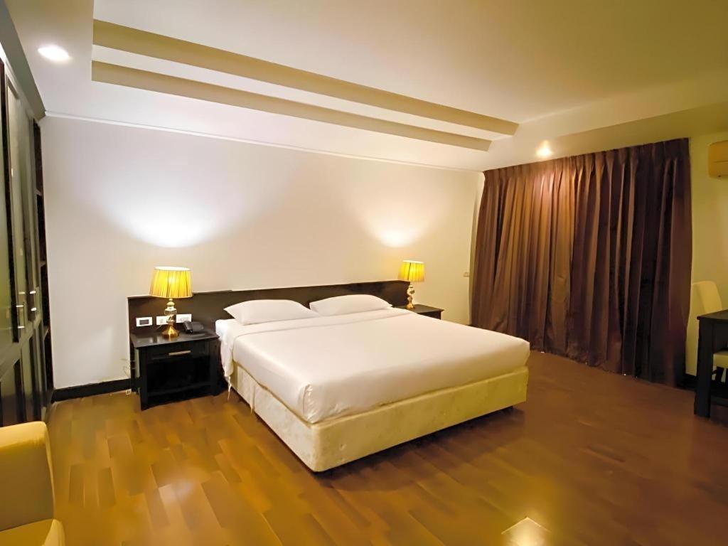 The Heritage Sathorn Suite Hotel Bangkok Exterior foto